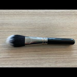 Hakuhodo liquid foundation brush